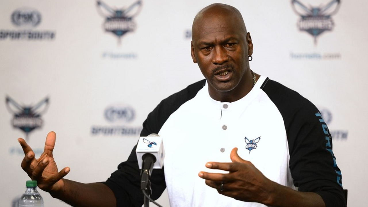 5 nguyên tắc kiếm tiền của Michael Jordan khiến người hâm mộ chỉ biết trầm trồ 5 nguyên tắc kiếm tiền của Michael Jordan khiến người hâm mộ chỉ biết trầm trồ